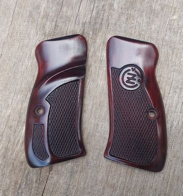 wood grips for CZ 75 Compact PCR P01 TR Lefty Maple Deep Red Checkered CZ